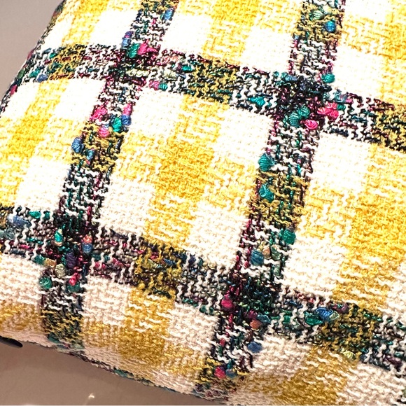 Chanel Wool Lumbar by Fili NY - Picture 3 of 3